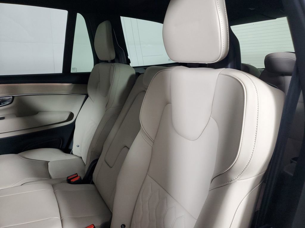 Certified 2026 Volvo XC90 B5 Plus w/ Protection Package AWD/4WD image 14