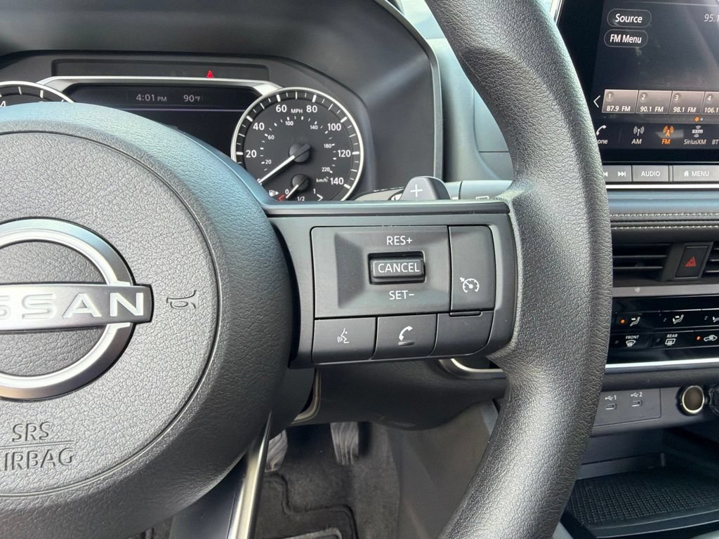 Used 2024 Nissan Rogue S AWD/4WD image 17