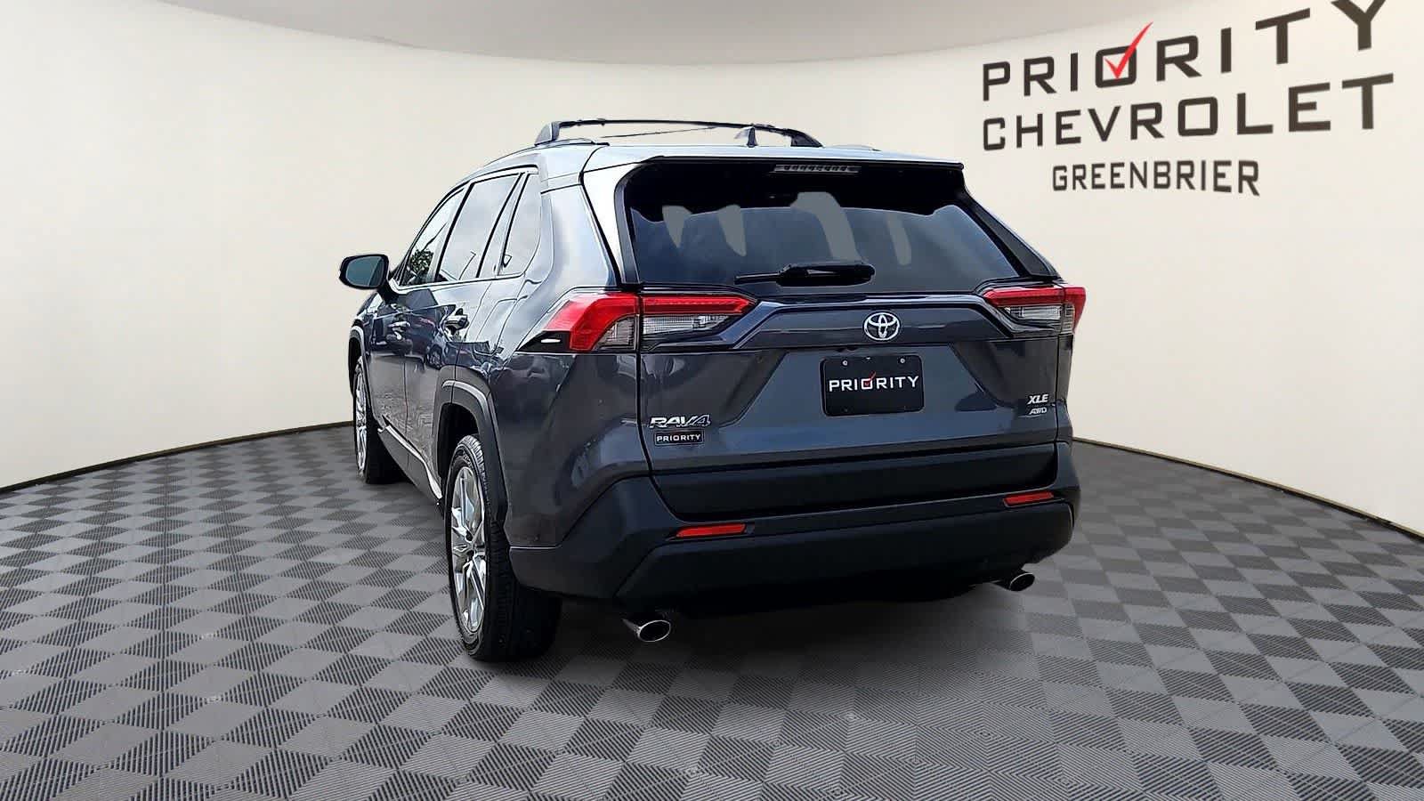 Used 2019 Toyota RAV4 XLE Premium w/ Cold Weather Package AWD/4WD image 7