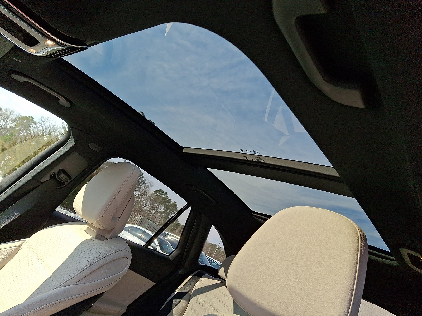 Used 2026 Mercedes-Benz GLC 300 4MATIC image 9