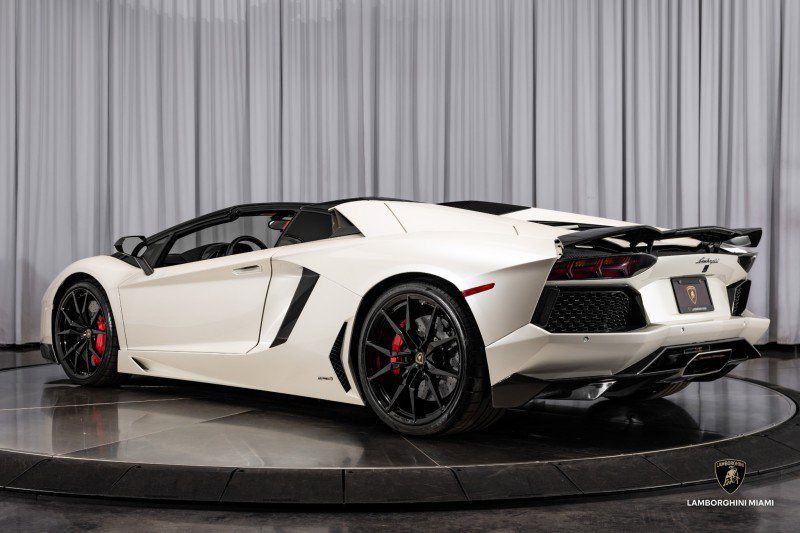 Used 2016 Lamborghini Aventador LP 700-4 image 31