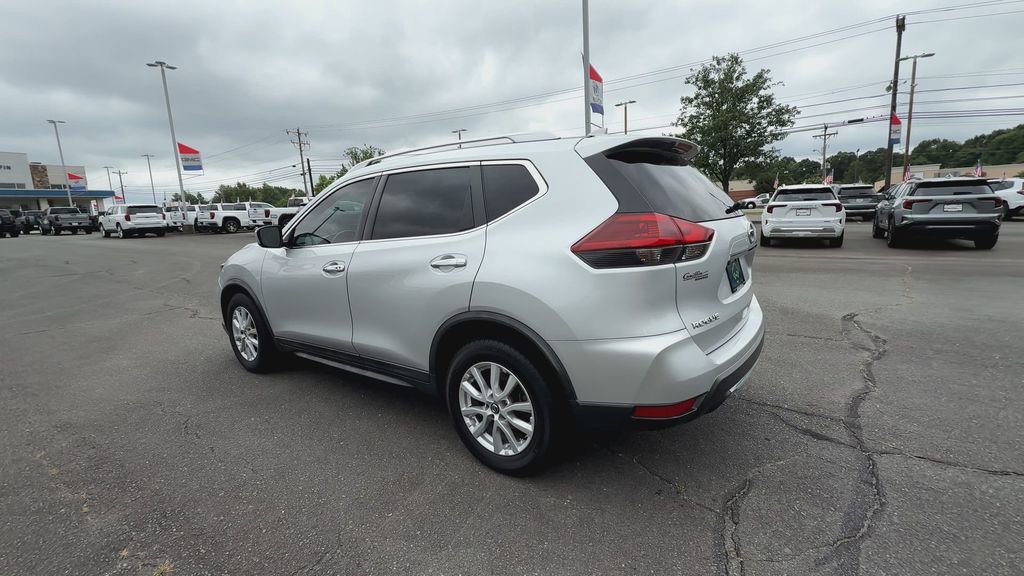 Used 2018 Nissan Rogue SV image 7