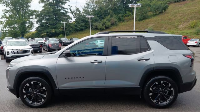 Used 2025 Chevrolet Equinox RS w/ Safety and Technology Package AWD/4WD image 7
