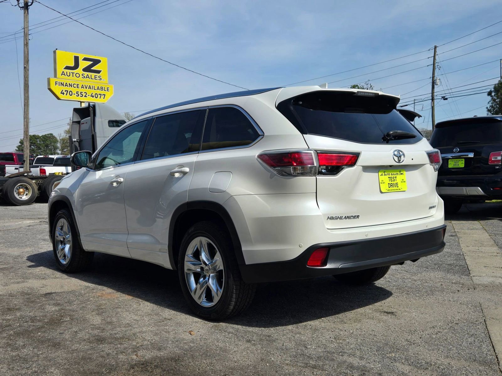 Used 2014 Toyota Highlander Limited FWD image 4