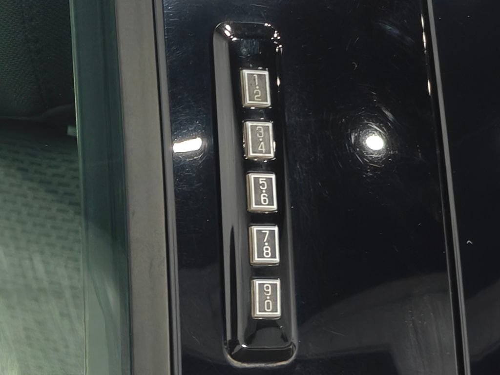 Used 2018 Ford F150 XLT w/ Equipment Group 302A Luxury RWD image 13