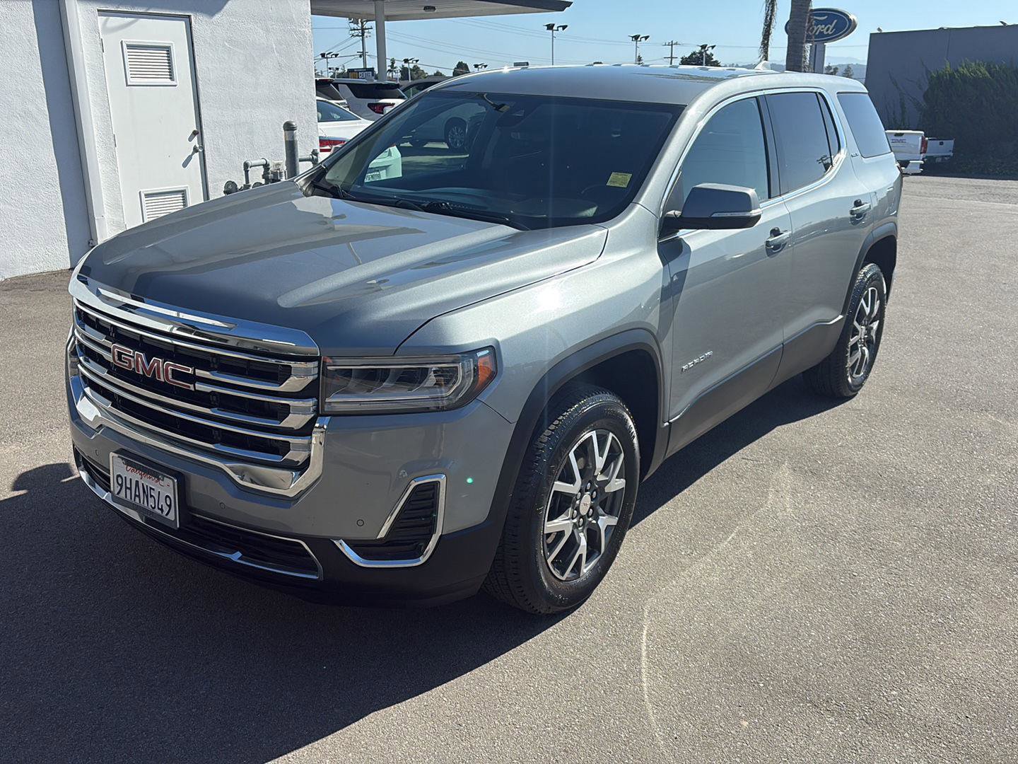 Used 2023 GMC Acadia SLE image 7