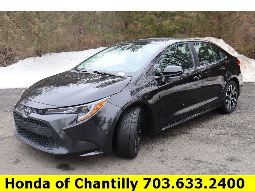 Used 2020 Toyota Corolla LE image 3