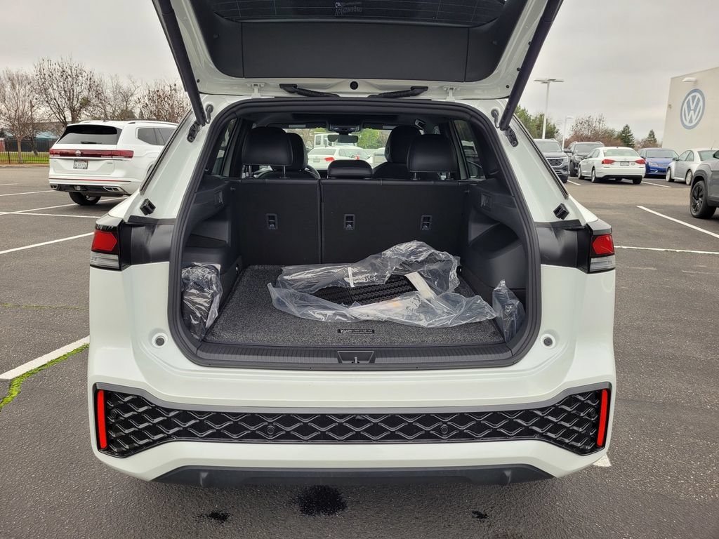 New 2026 Volkswagen Tiguan SE R-Line FWD image 27