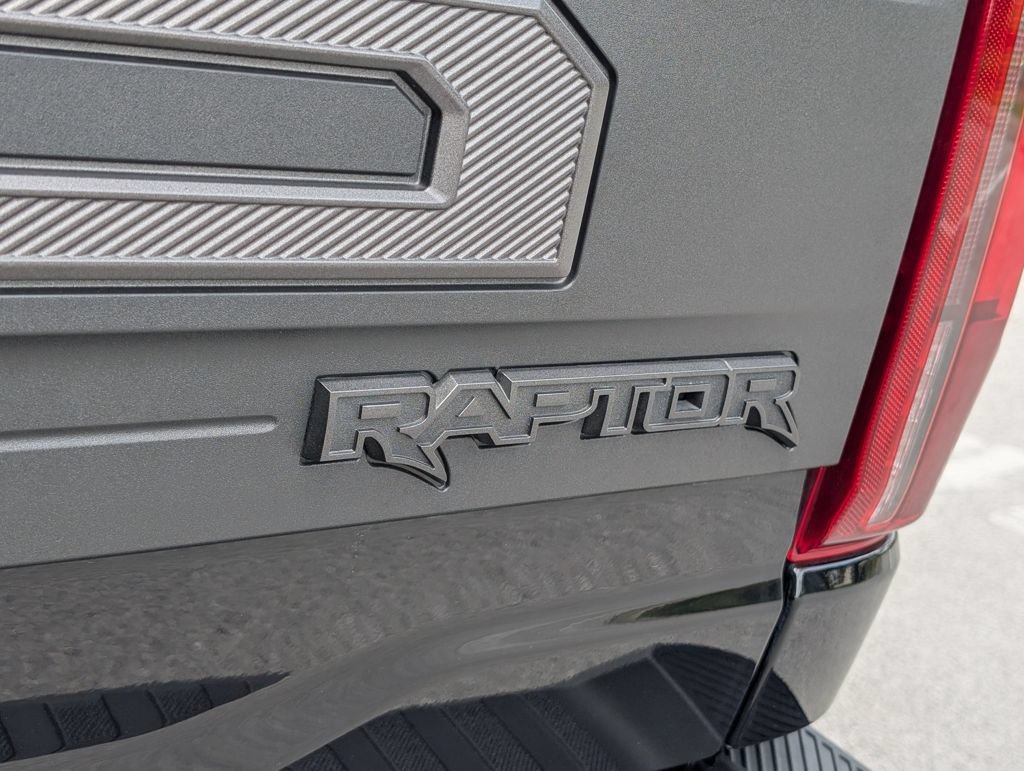 Used 2025 Ford F150 Raptor AWD/4WD image 32