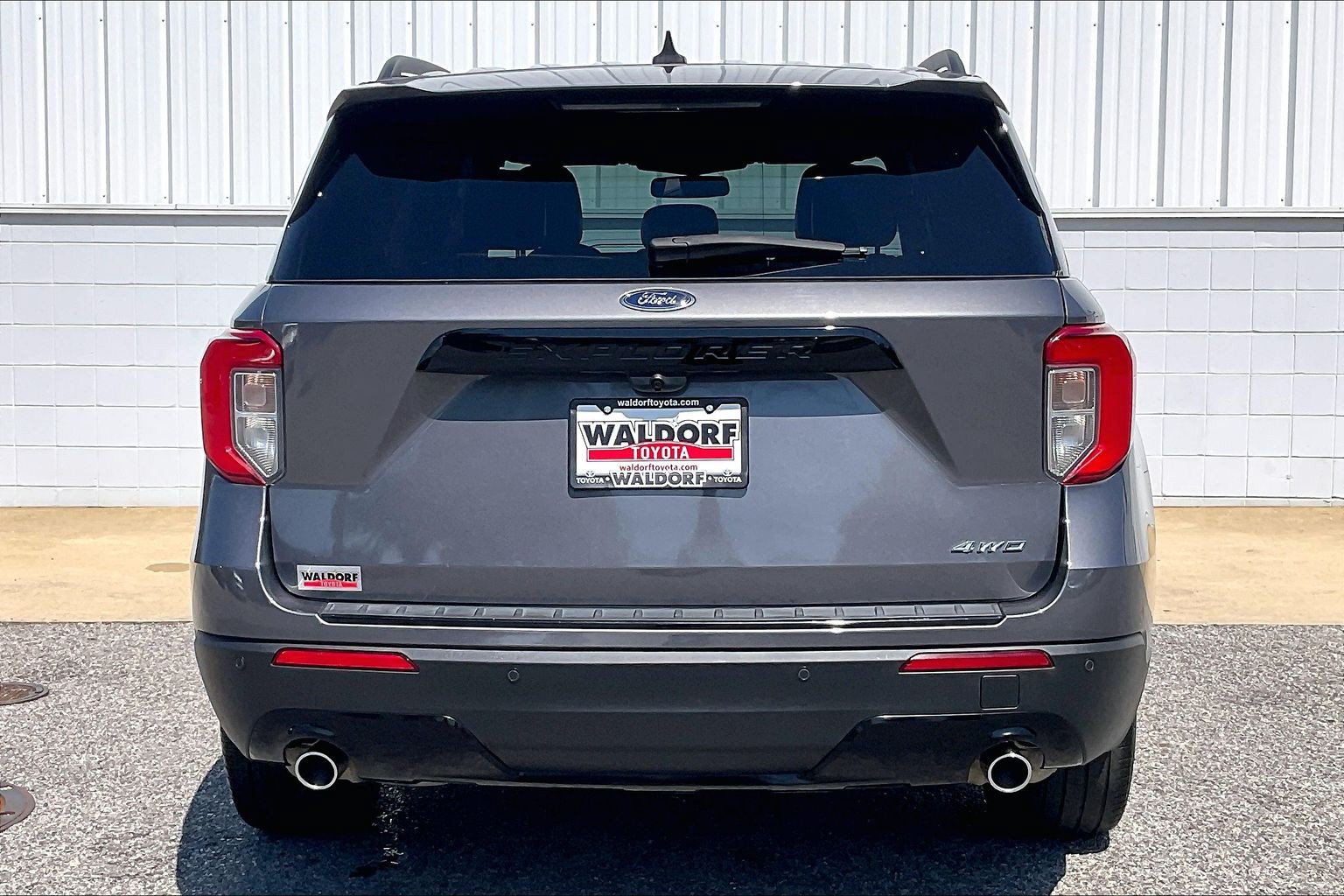 Used 2023 Ford Explorer ST-Line AWD/4WD image 5