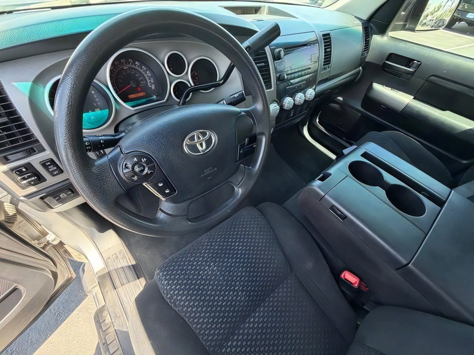 Used 2013 Toyota Tundra 4x4 CrewMax w/ Tow Pkg image 15