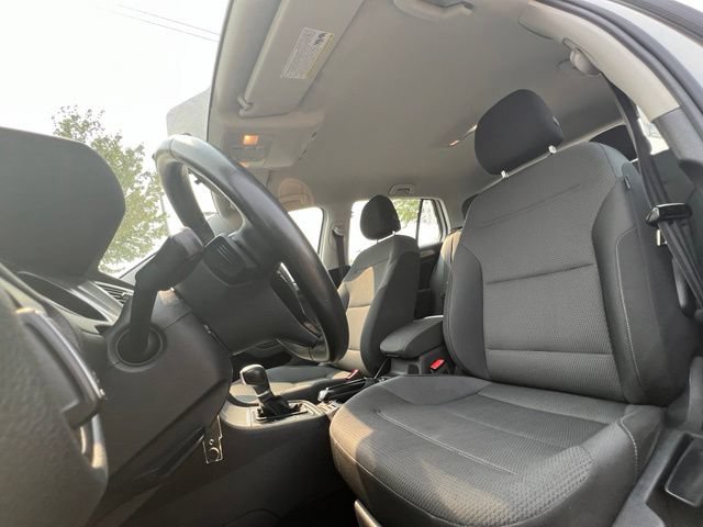 Used 2017 Volkswagen Golf S FWD image 18