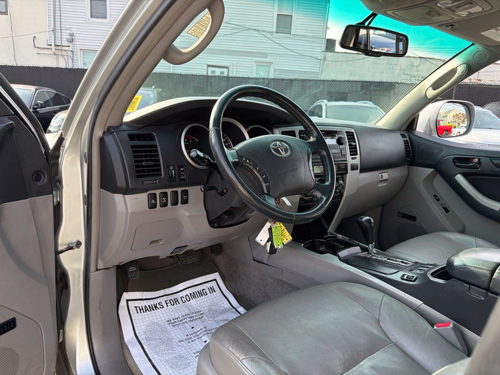 Used 2007 Toyota 4Runner Limited AWD/4WD image 29