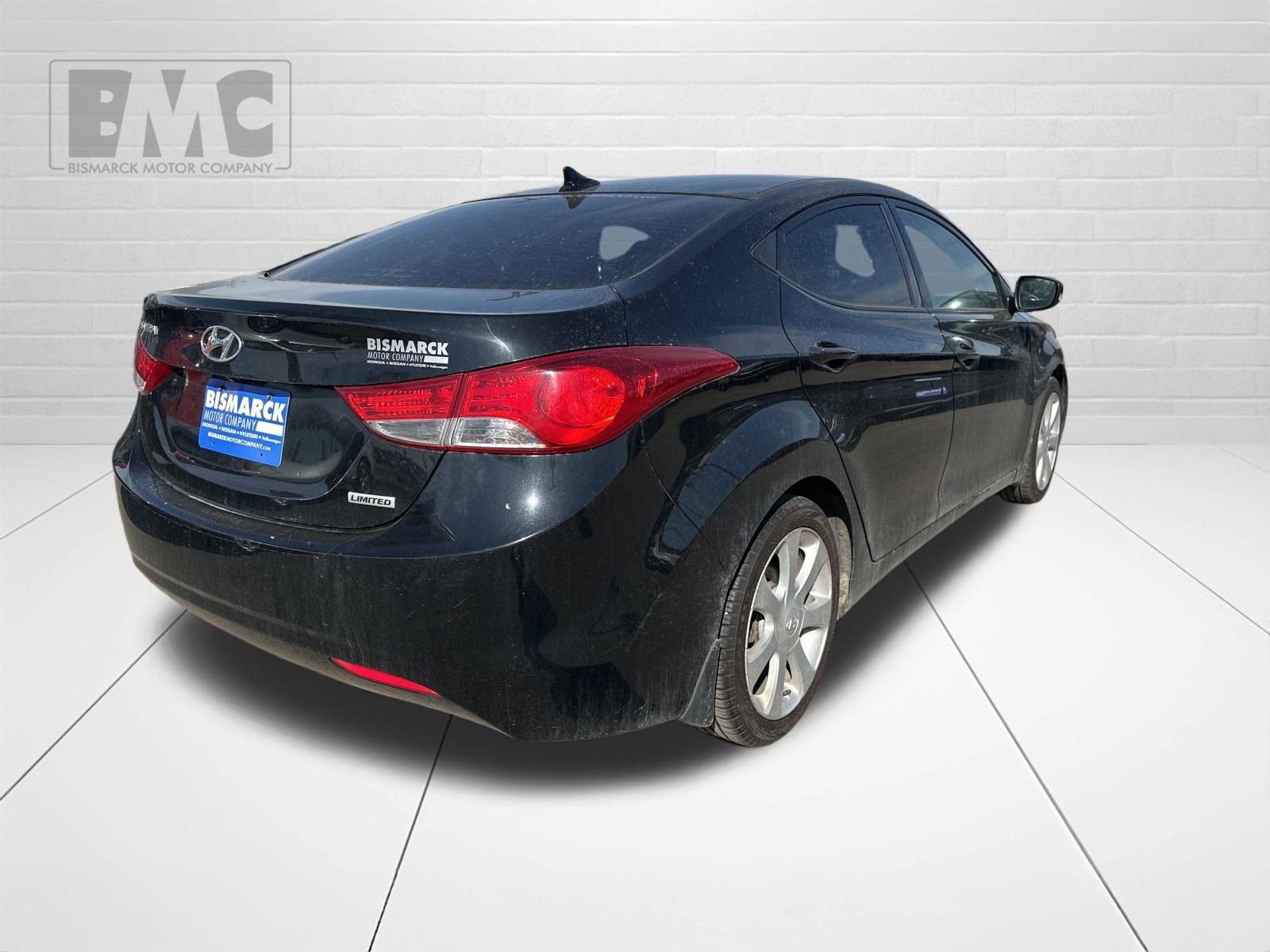 Used 2013 Hyundai Elantra Limited w/ Technology Pkg FWD image 3