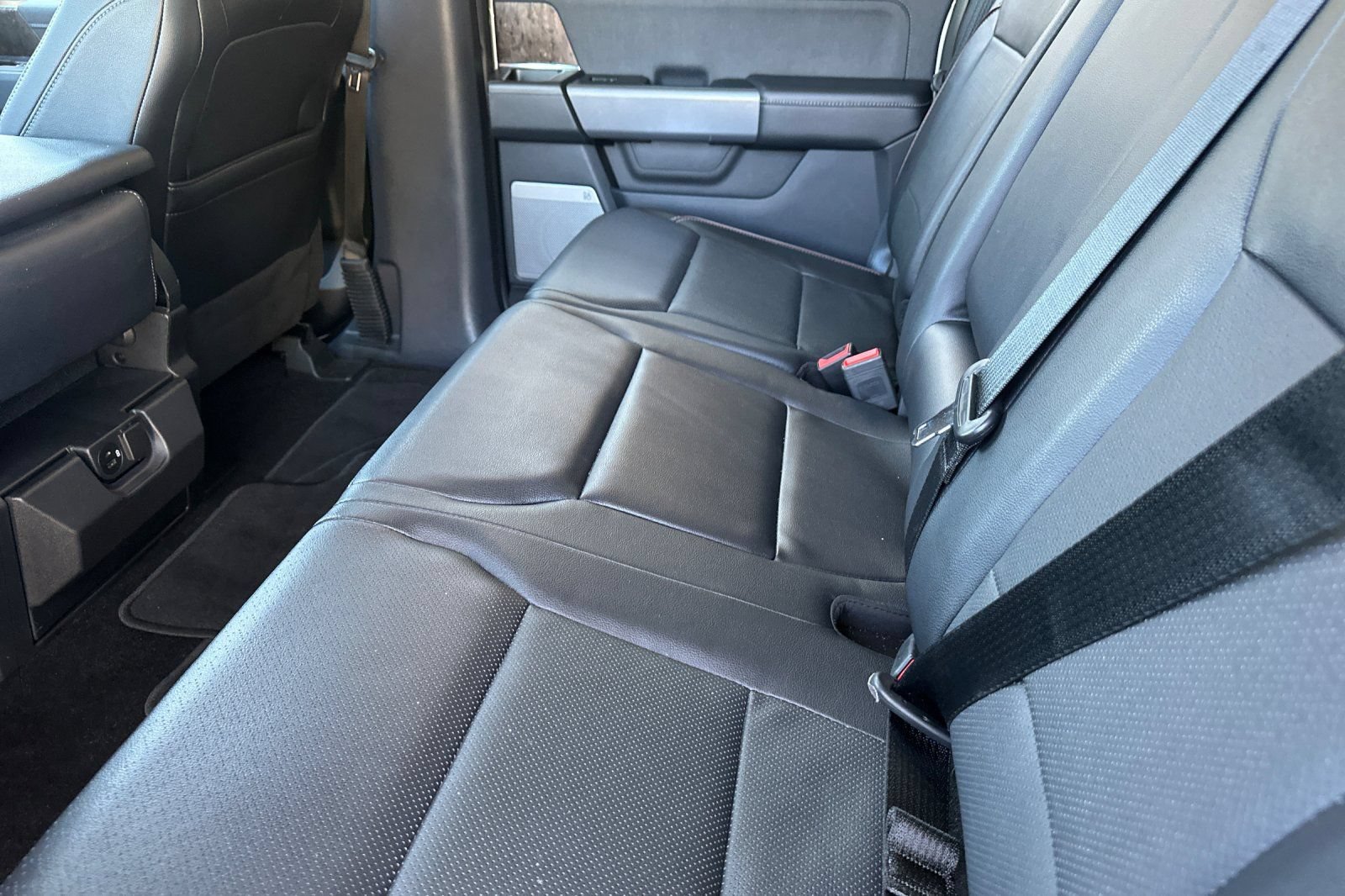 Used 2022 Ford F150 Lariat w/ Equipment Group 501A Mid AWD/4WD image 12