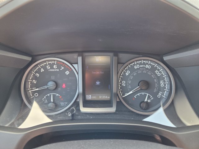 Used 2020 Toyota Tacoma TRD Sport w/ TRD Premium Sport Package AWD/4WD image 31
