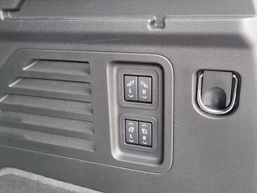 Used 2026 Buick Enclave Sport Touring w/ Power Package FWD image 18
