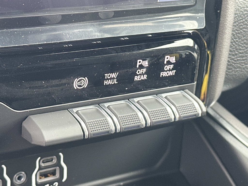 New 2026 RAM 3500 Big Horn AWD/4WD image 20