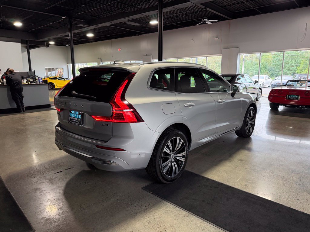 Used 2023 Volvo XC60 B5 Plus w/ Climate Package AWD/4WD image 4