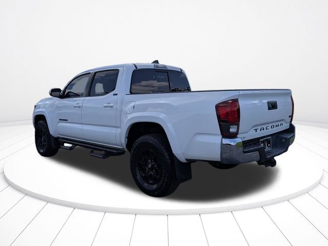 Used 2022 Toyota Tacoma SR5 RWD image 5