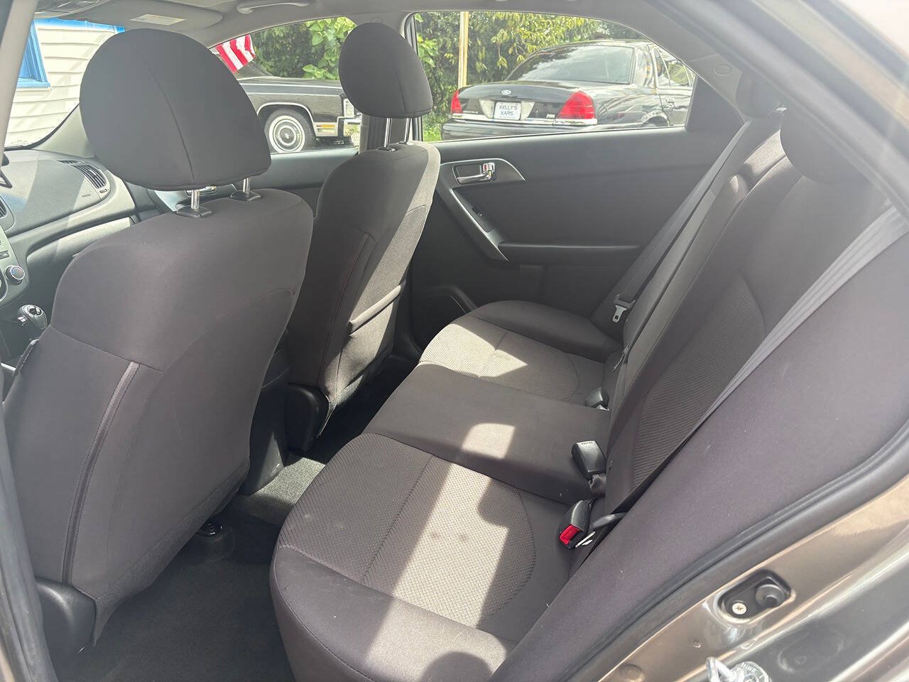 Used 2013 Kia Forte EX w/ Premium Pkg FWD image 8