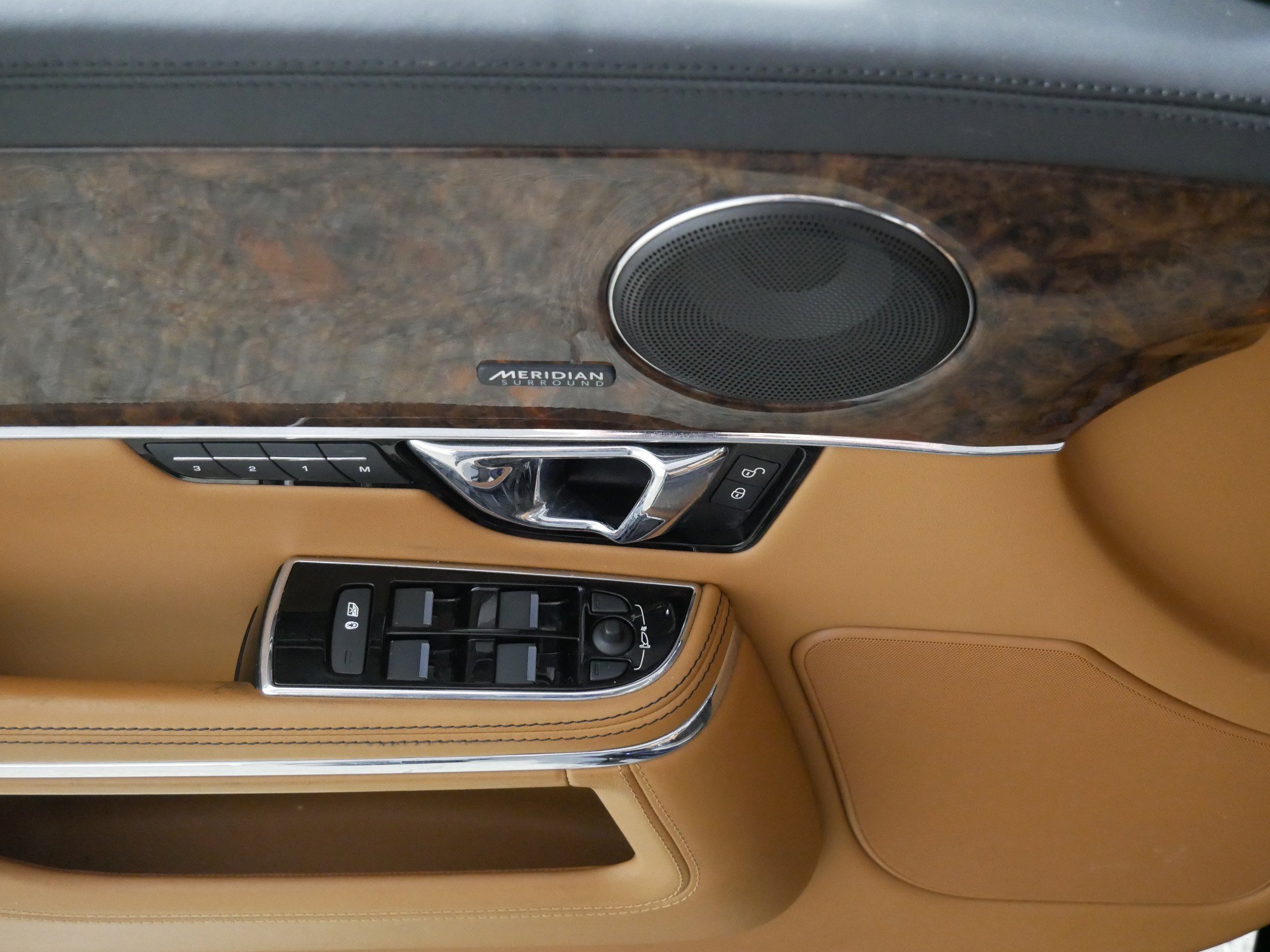 Used 2017 Jaguar XJ L Portfolio image 19