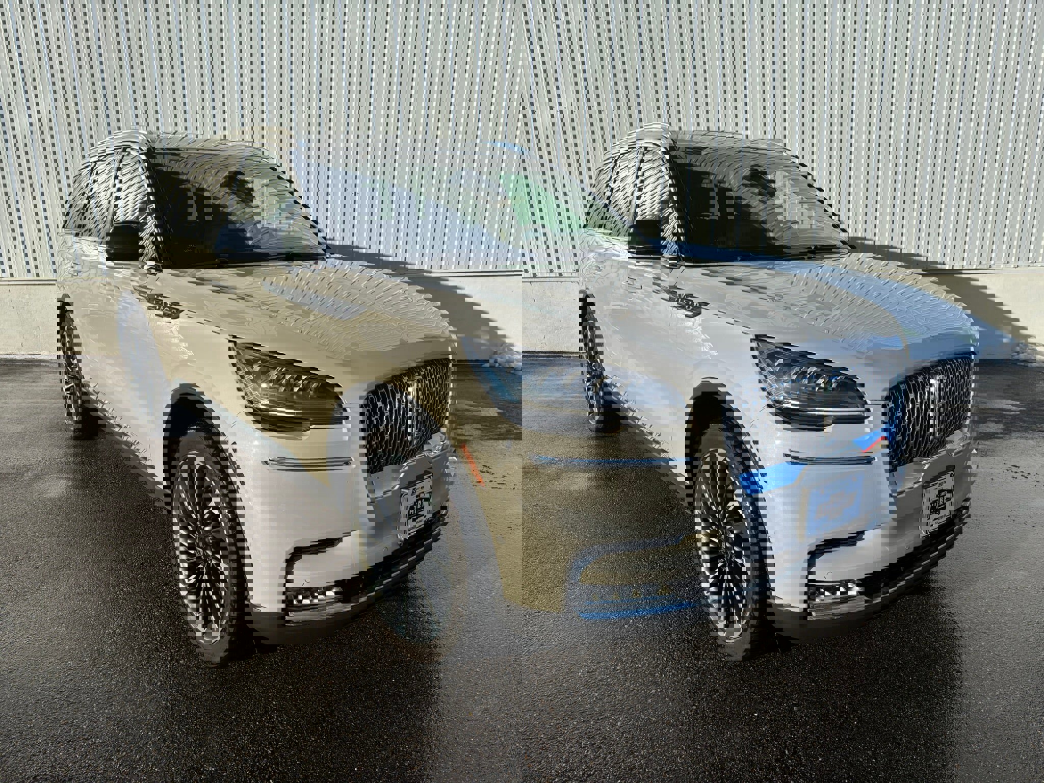 Used 2021 Lincoln Aviator Reserve w/ Equipment Group 201A image 1