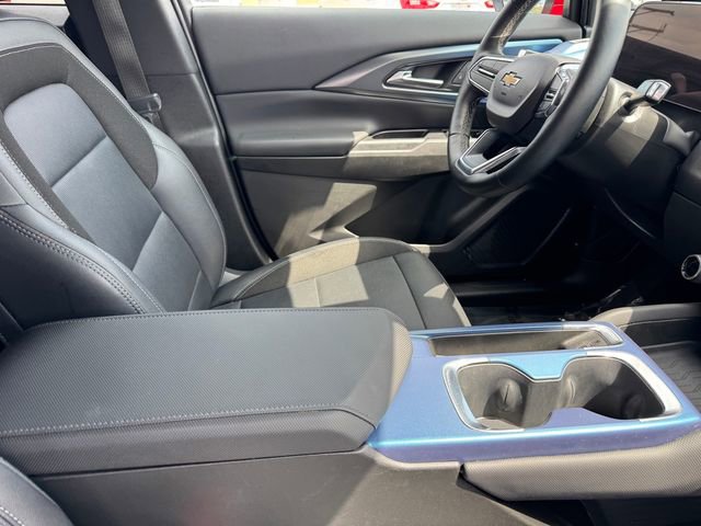 Certified 2025 Chevrolet Equinox EV LT w/ Convenience Package image 8