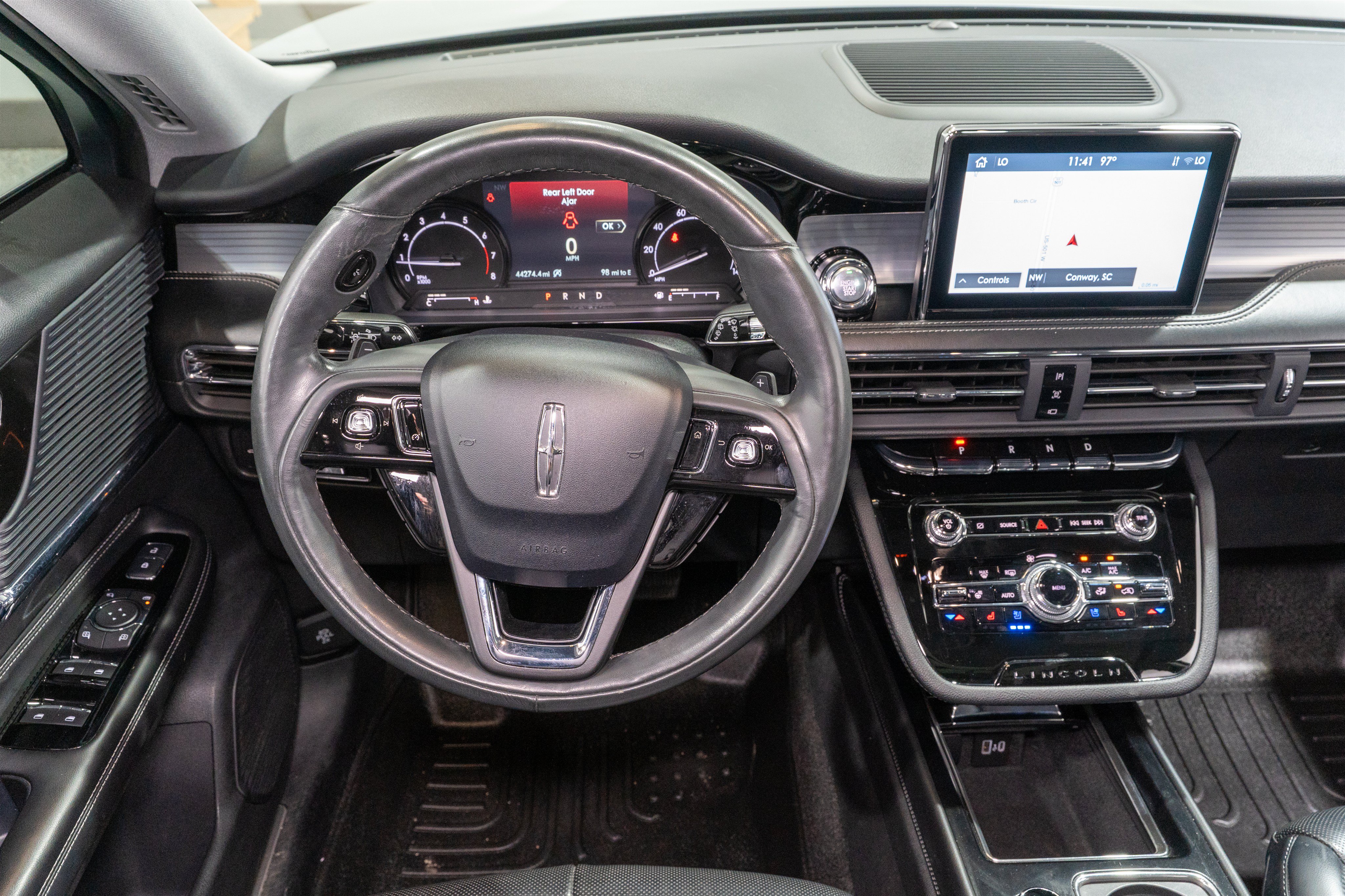 Used 2021 Lincoln Corsair AWD w/ Premium Package image 11