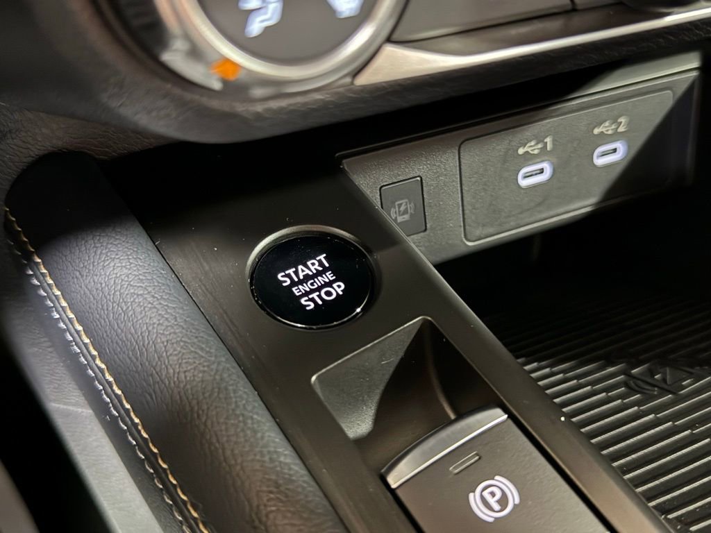 Used 2025 Nissan Kicks SV w/ Charging Package image 16