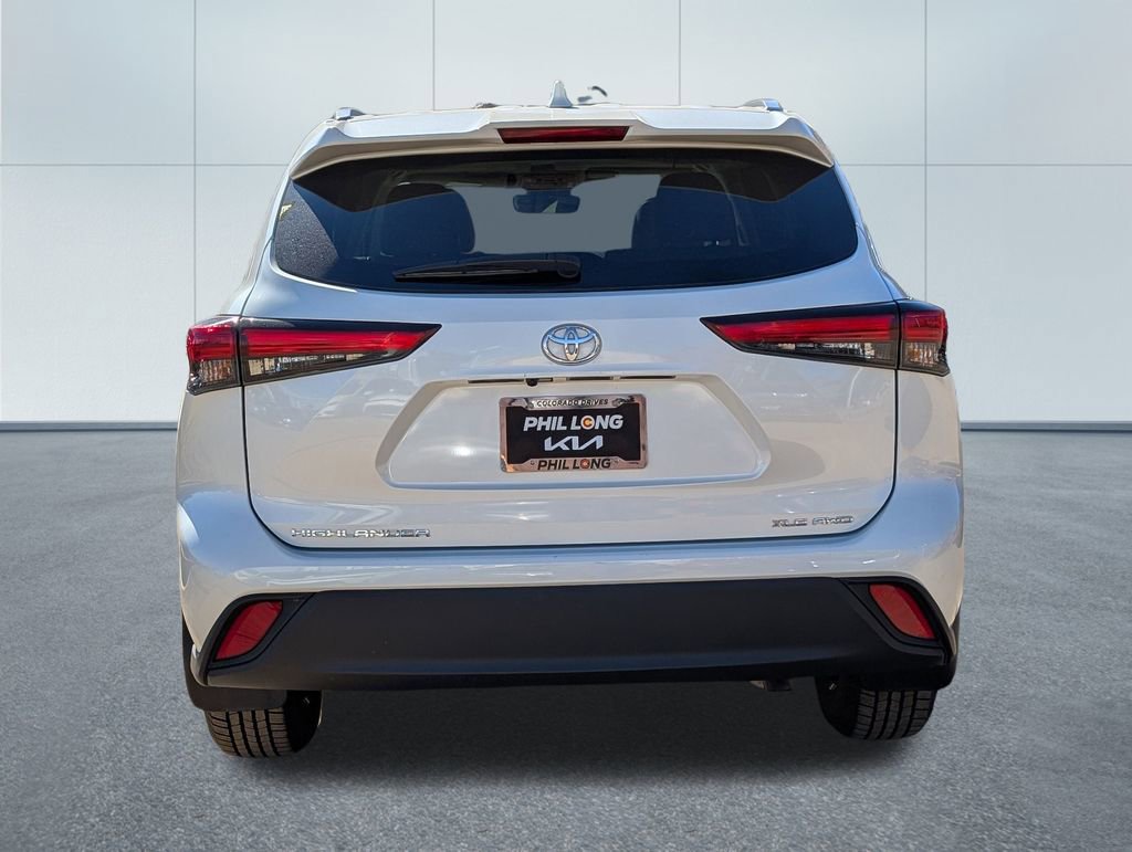 Used 2020 Toyota Highlander XLE image 6