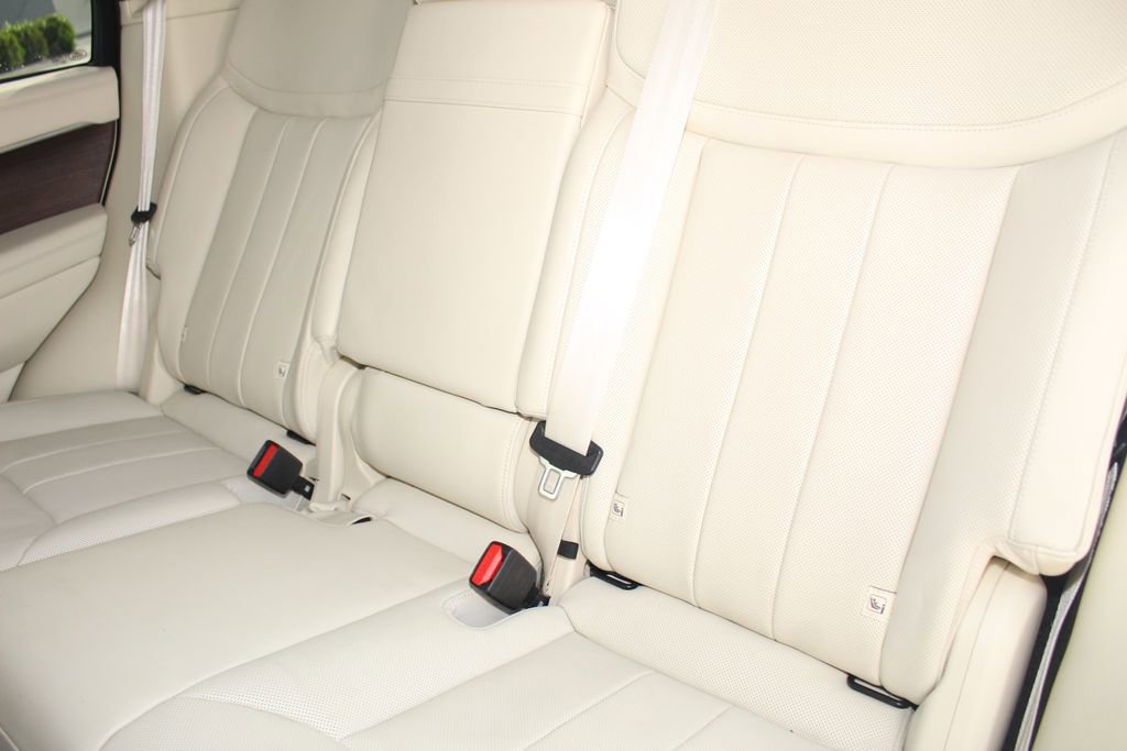 Used 2023 Land Rover Range Rover SE AWD/4WD image 25