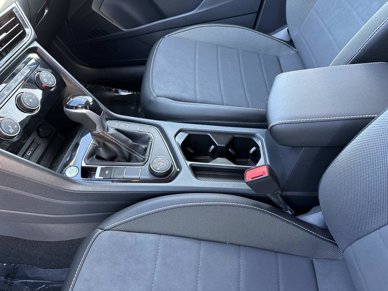 Used 2023 Volkswagen Taos SE image 14