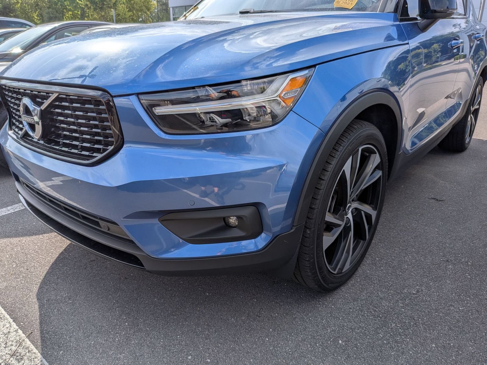 Used 2021 Volvo XC40 T5 R-Design w/ Climate Package AWD/4WD image 7