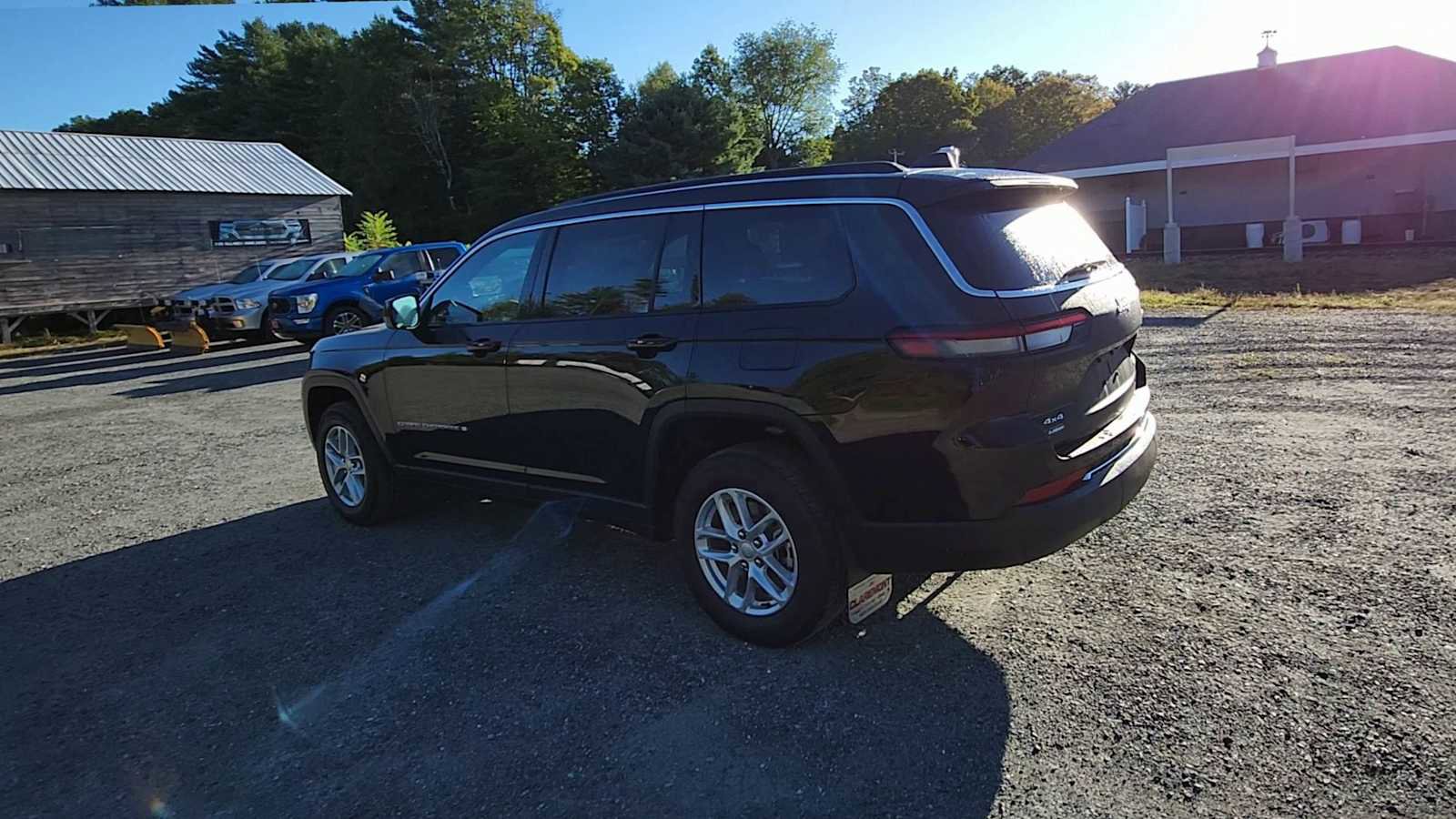 New 2025 Jeep Grand Cherokee L Laredo w/ Luxury Tech Group I image 6