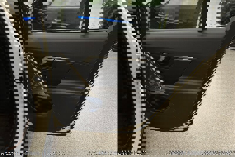 Used 2024 BMW i5 M60 w/ Premium Package image 40