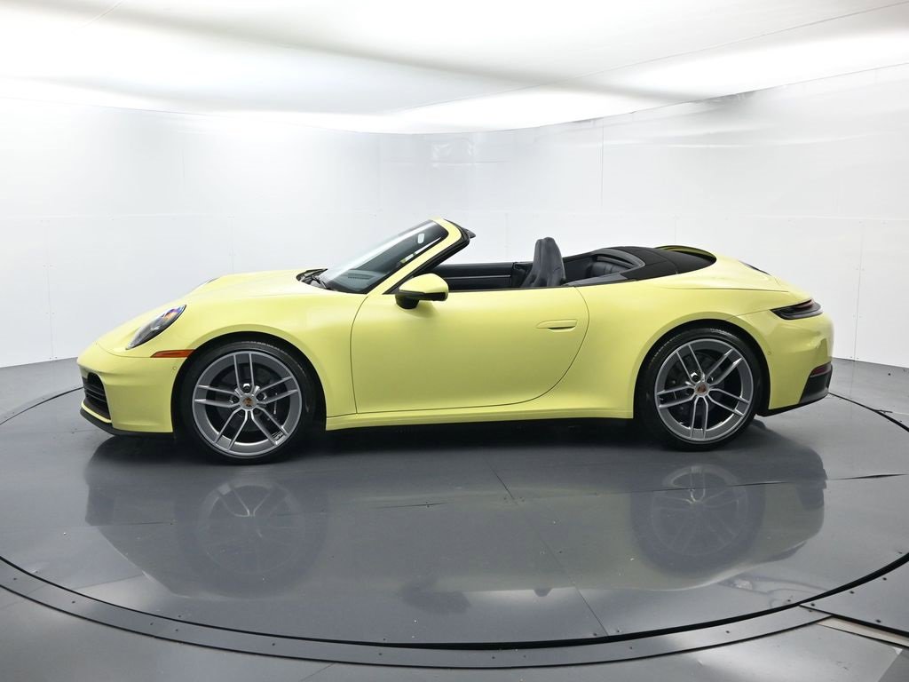 Used 2025 Porsche 911 Carrera image 2