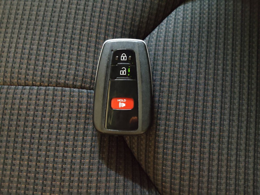 Used 2022 Toyota Highlander L image 32