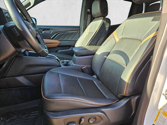 Used 2023 GMC Canyon AT4 w/ AT4 Premium Package AWD/4WD image 17