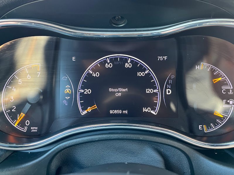 Used 2020 Jeep Grand Cherokee Laredo image 11