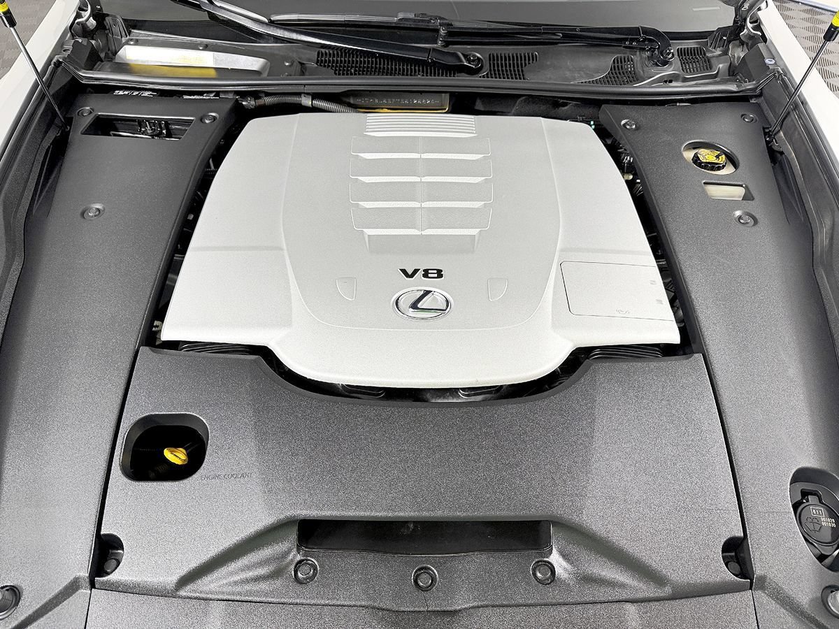 Used 2014 Lexus LS 460 w/ Comfort Package RWD image 21