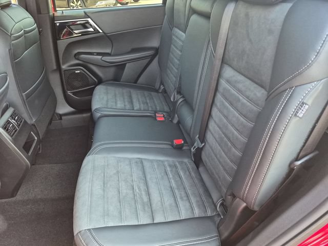 New 2026 Mitsubishi Outlander AWD image 31