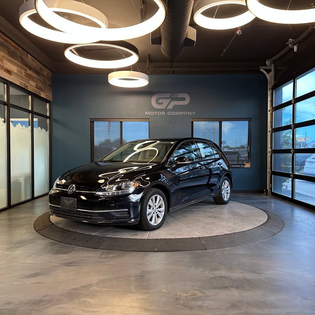 Used 2021 Volkswagen Golf 4-Door FWD image 7