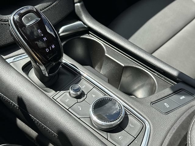 Used 2024 Cadillac XT6 Premium Luxury w/ LPO, Floor Liner Package AWD/4WD image 33