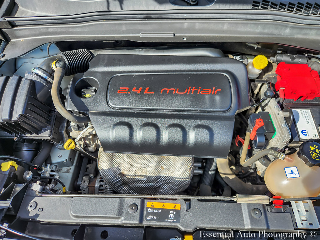 Used 2019 Jeep Renegade Latitude FWD image 23
