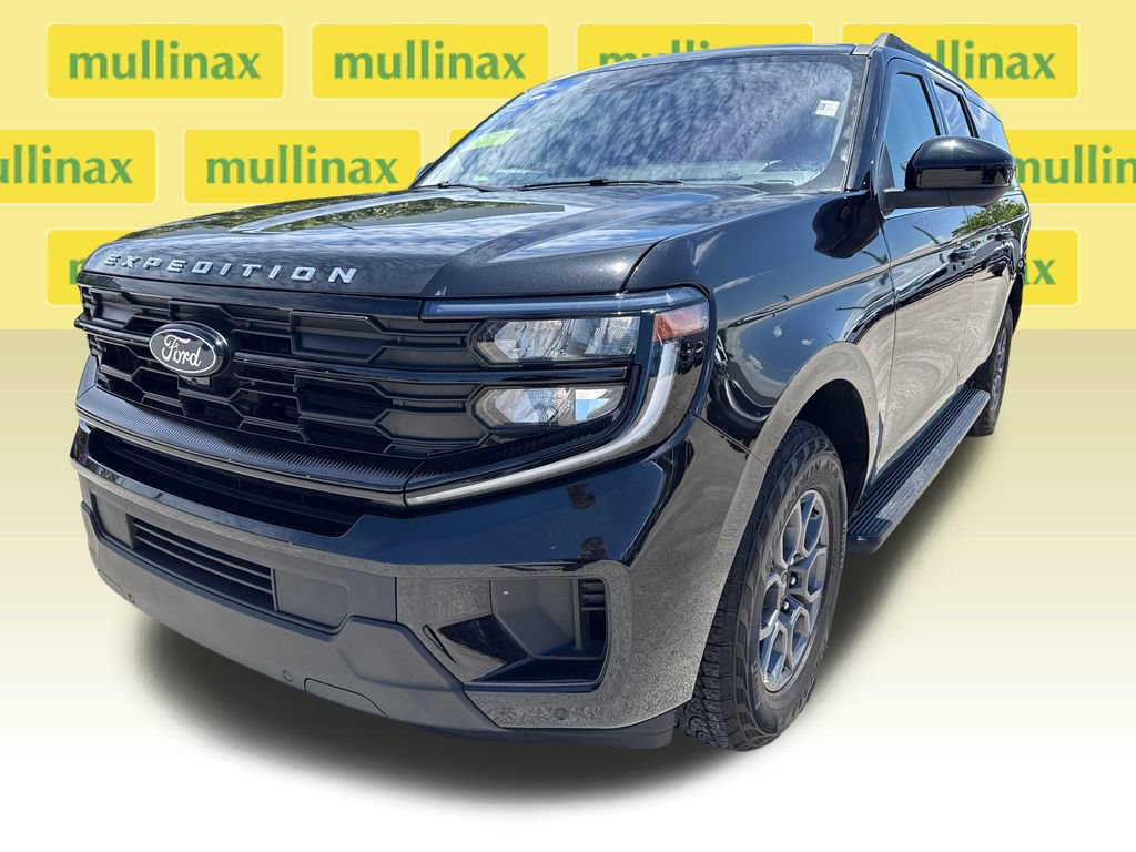 Used 2025 Ford Expedition Max Active RWD image 10
