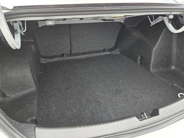 Used 2023 Chevrolet Malibu LT FWD image 14