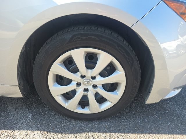 Used 2024 Toyota Corolla LE FWD image 4