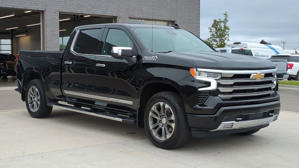 Used 2023 Chevrolet Silverado 1500 High Country w/ Z71 Off-Road Package image 9