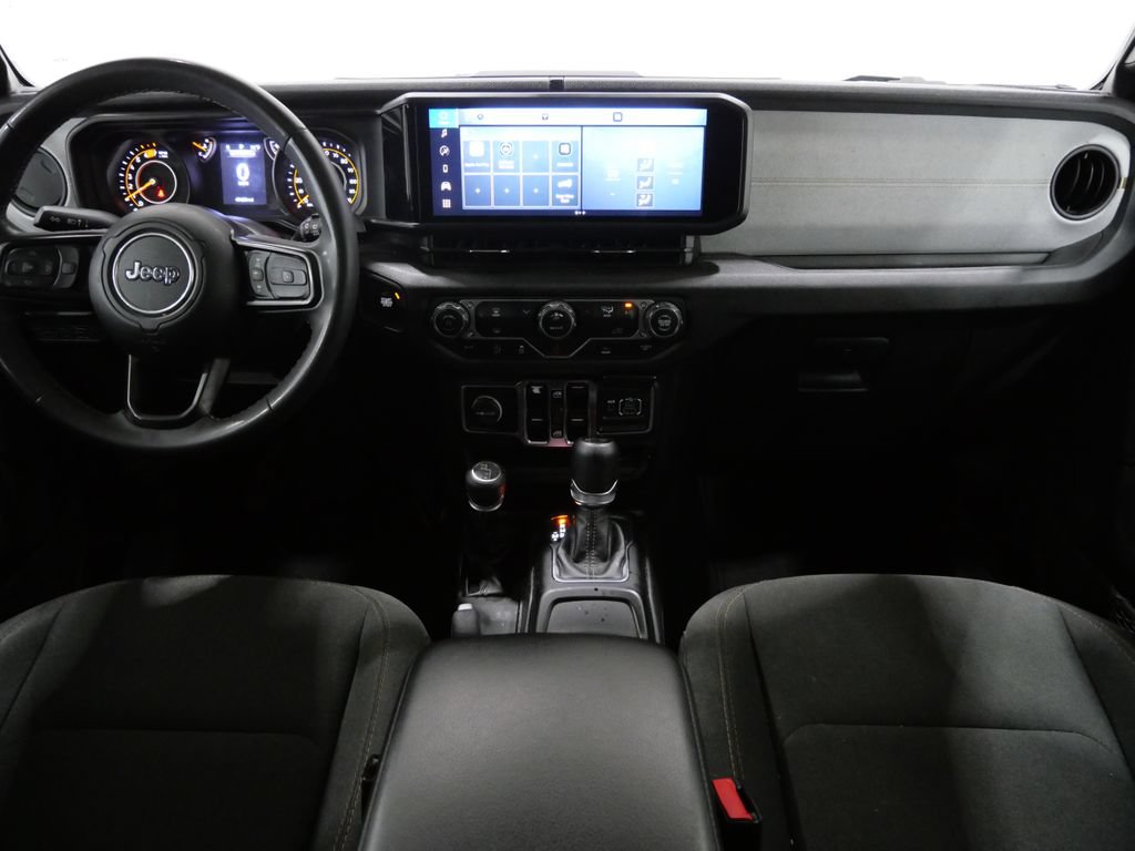 Used 2025 Jeep Wrangler Unlimited Sport AWD/4WD image 11
